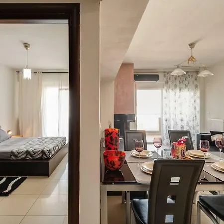 Apartment νew Top Floor With Private Parking