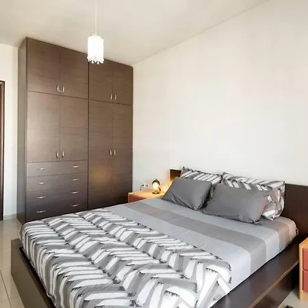 νew Top Floor With Private Parking Salonicco